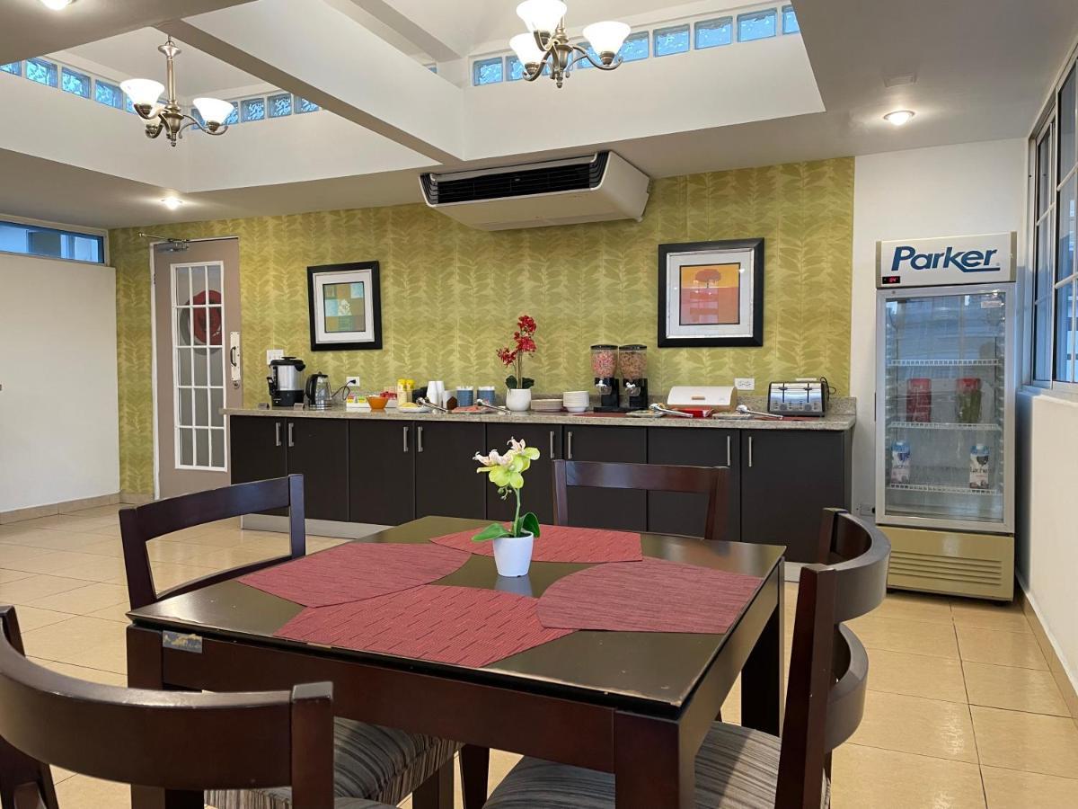 Aparthotel Sevilla 4*